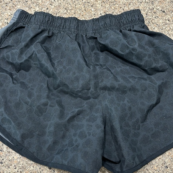 New—Nike black Sparkle camo running shorts - Picture 3 of 5